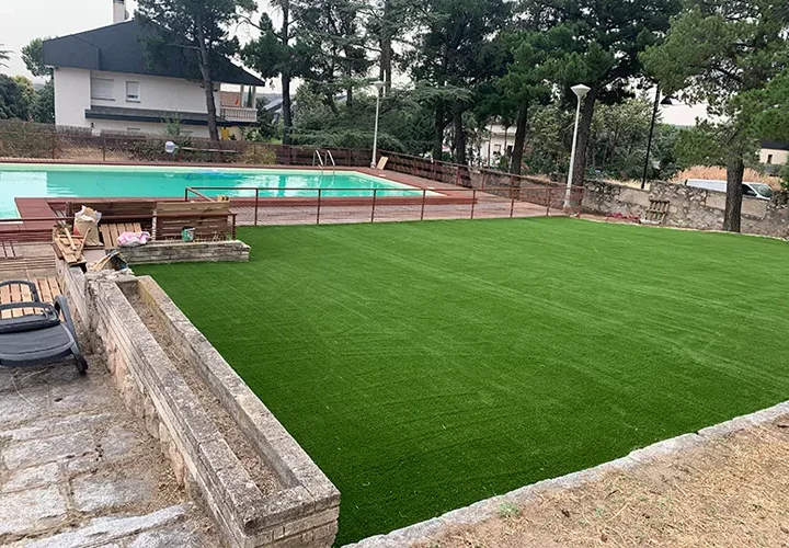 Instalación de césped artificial